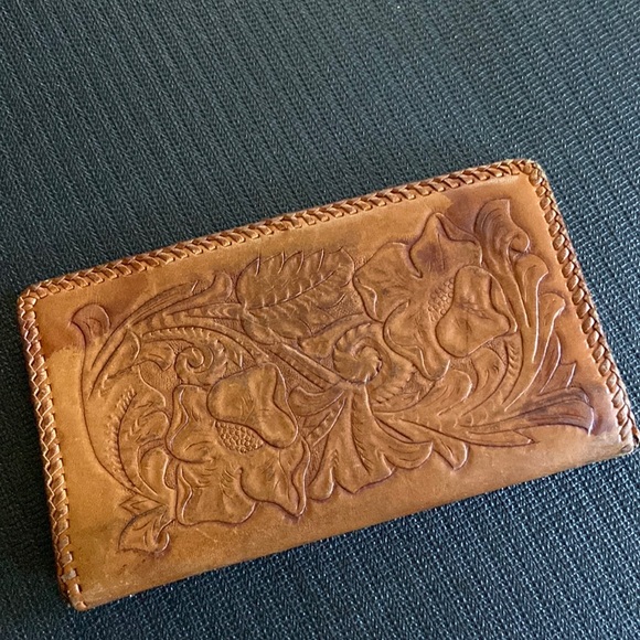 Vintage Tooled Leather Wallet - Picture 2 of 6